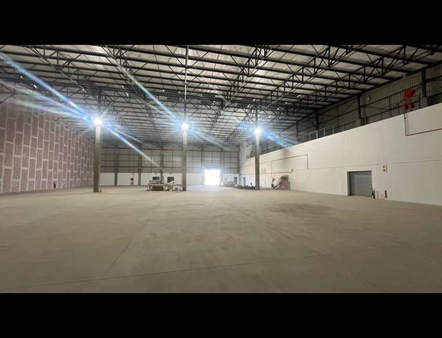 3,743M² WAREHOUSE TO LET IN SPARTAN